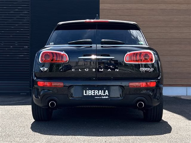 MINI CLUBMAN