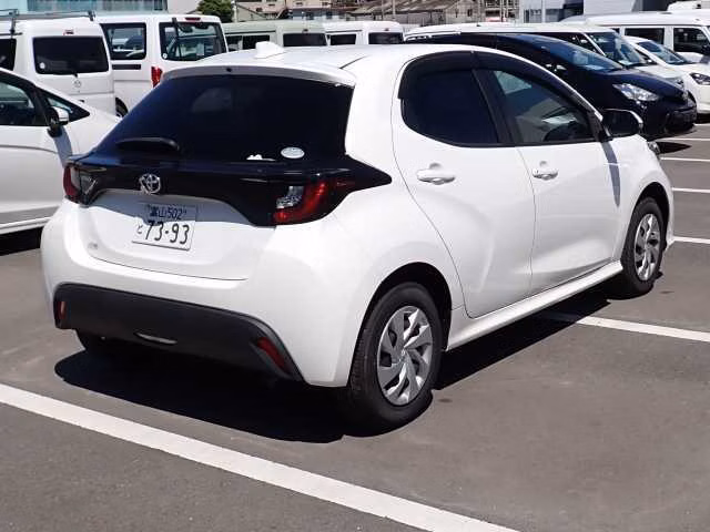 TOYOTA YARIS