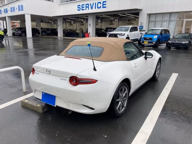 MAZDA ROADSTER