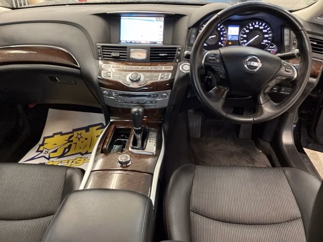 NISSAN FUGA