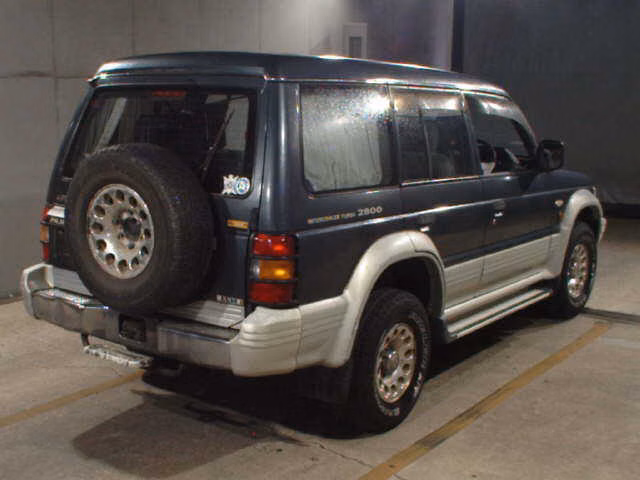 MITSUBISHI PAJERO