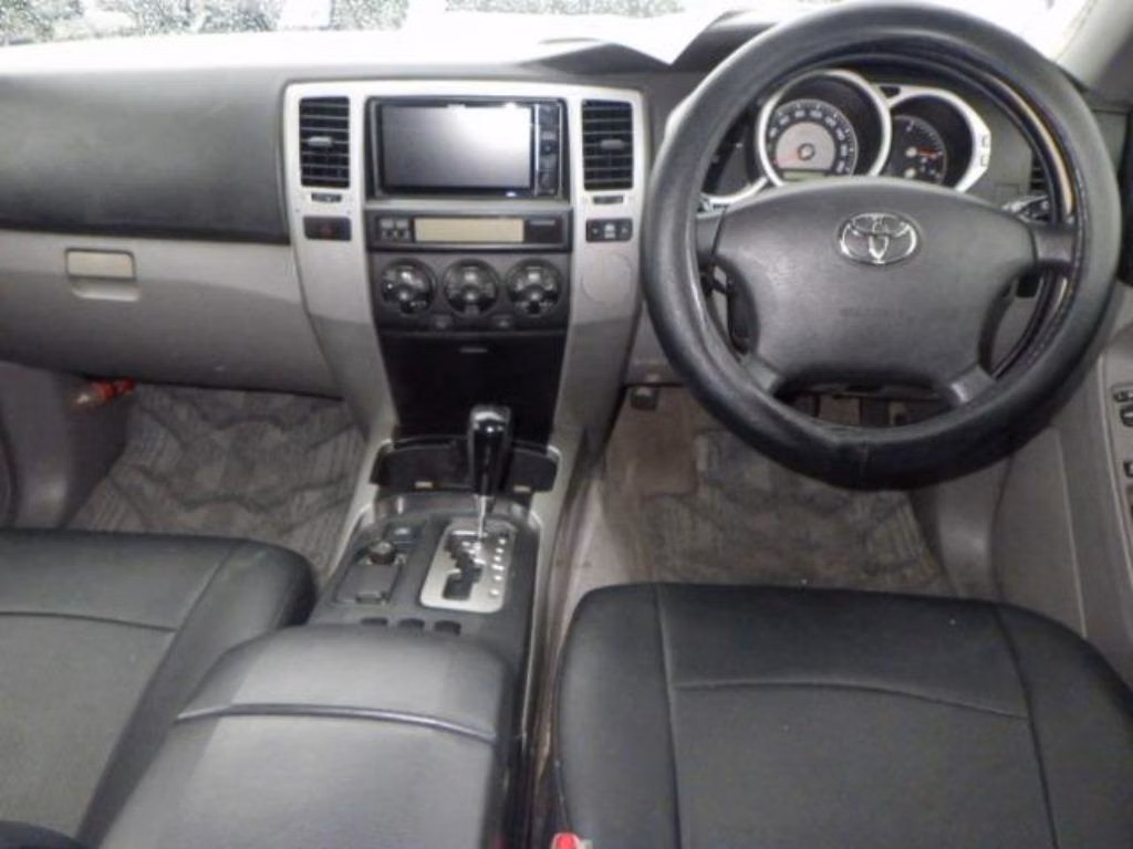 TOYOTA HILUX SURF