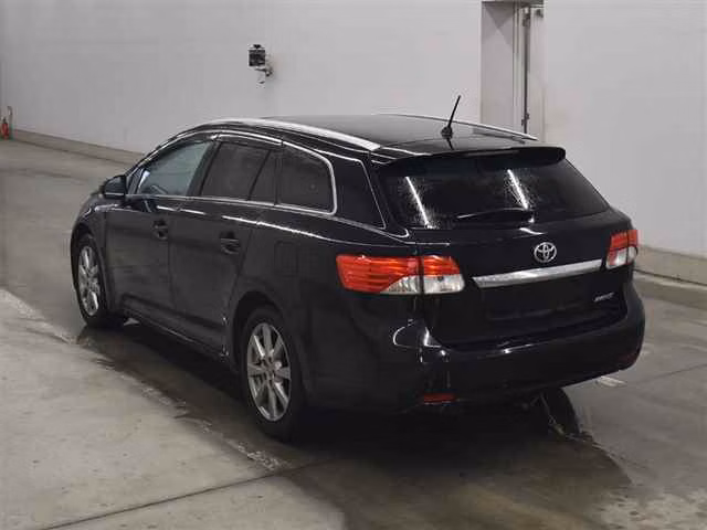 TOYOTA AVENSIS