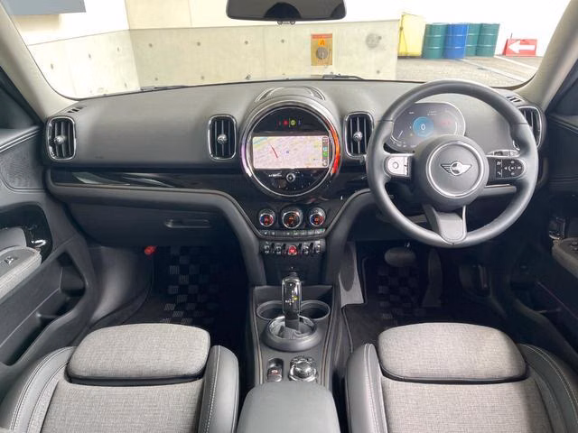 MINI CROSSOVER