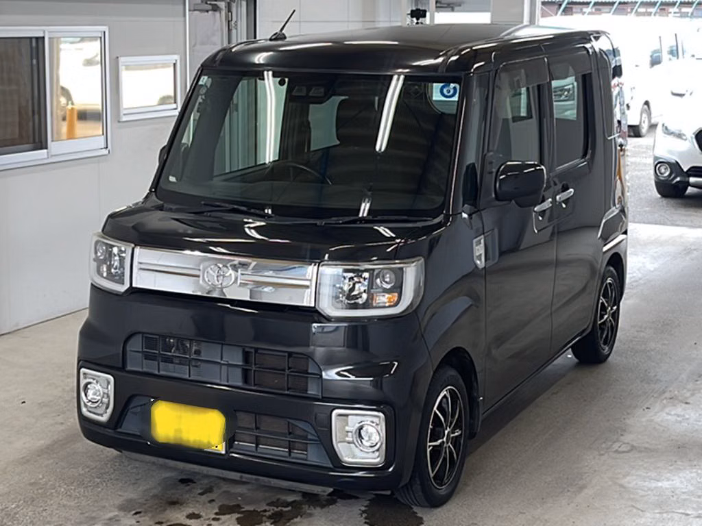 TOYOTA PIXIS MEGA