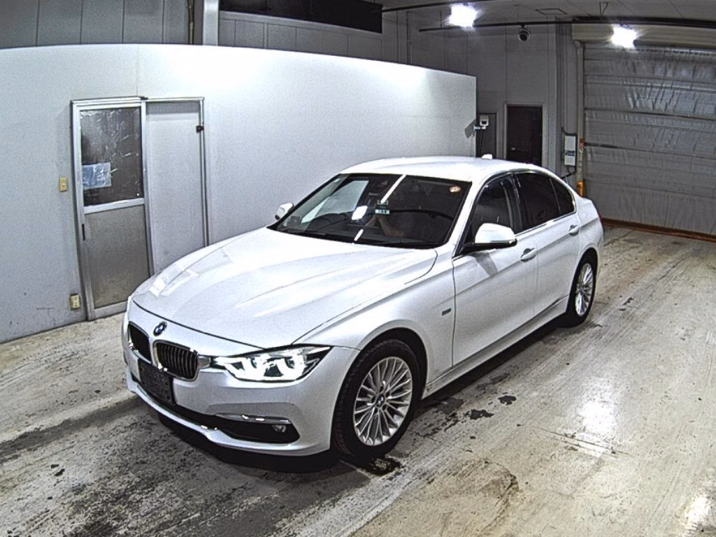 BMW 3-SERIES