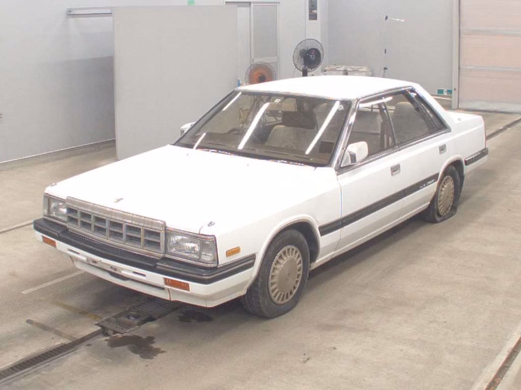 NISSAN LAUREL