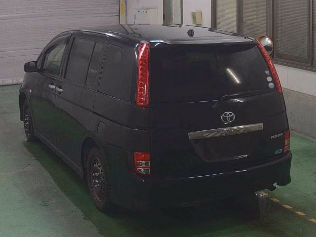 TOYOTA ISIS