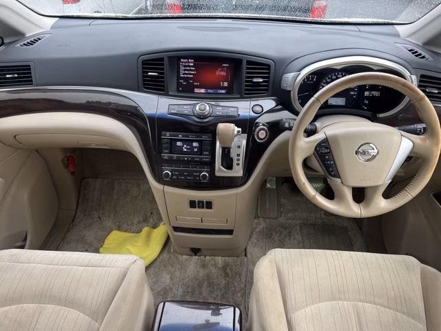 NISSAN ELGRAND