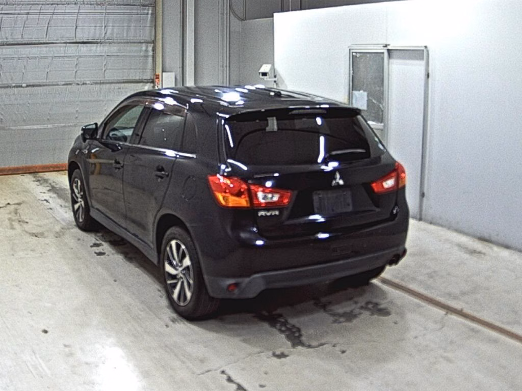 MITSUBISHI RVR