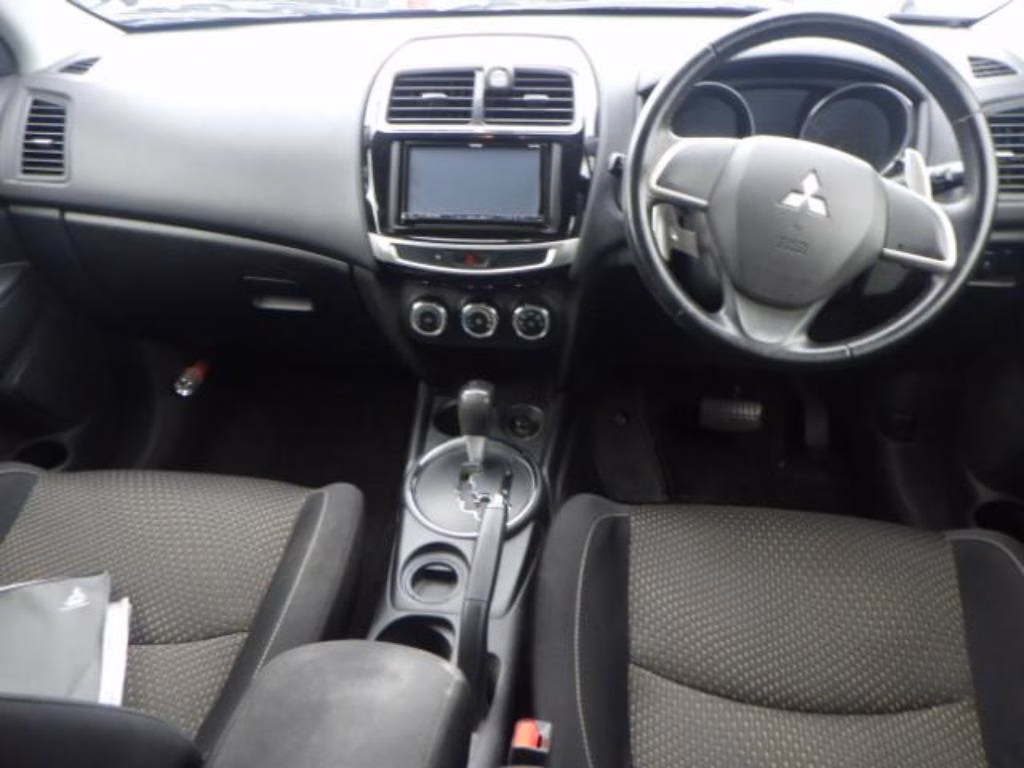 MITSUBISHI RVR