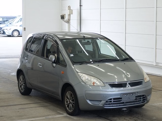 MITSUBISHI COLT