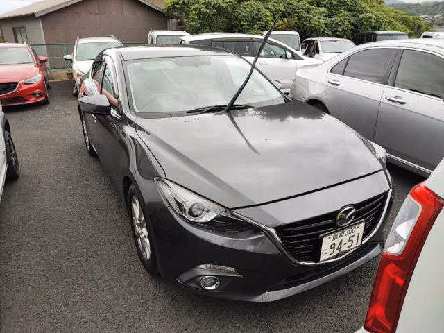 MAZDA AXELA