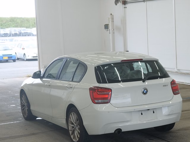 BMW 1-SERIES