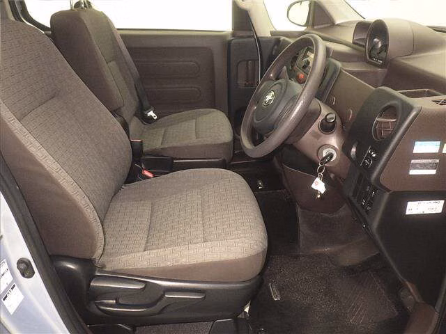 TOYOTA SPADE