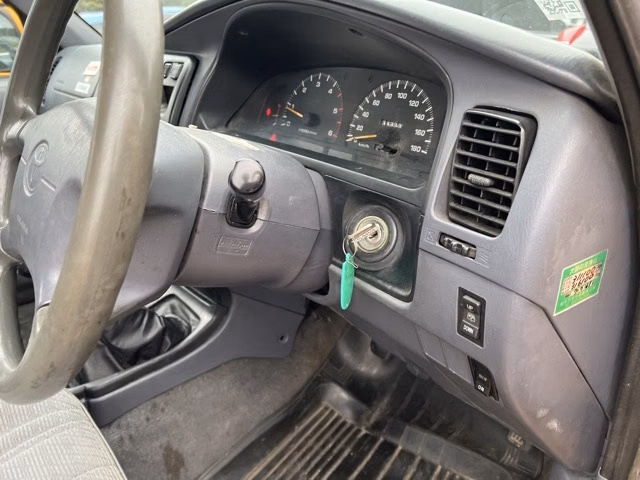 TOYOTA HILUX SURF