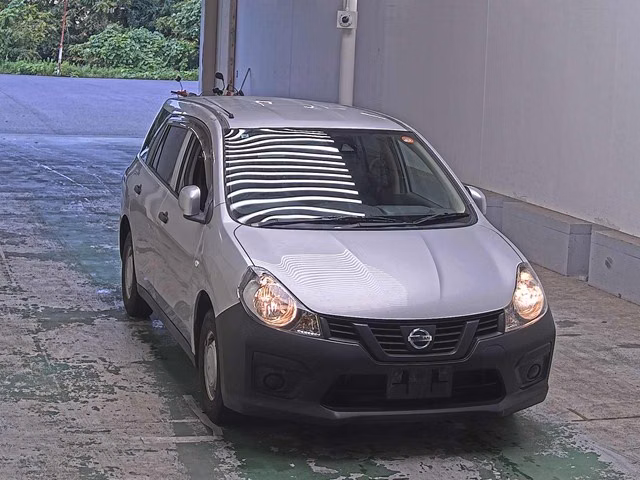 Nissan AD