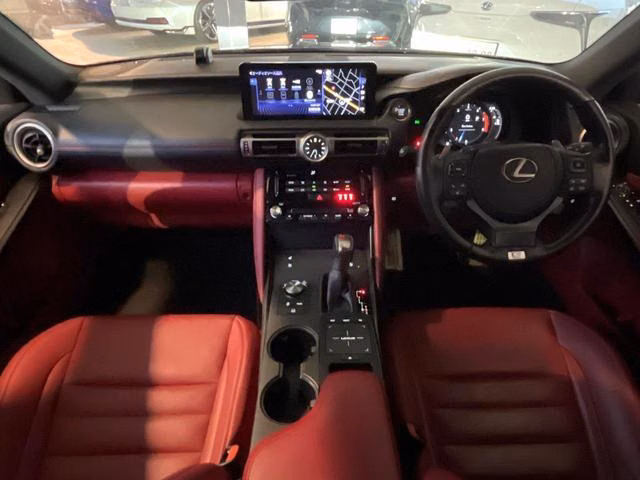 LEXUS IS350