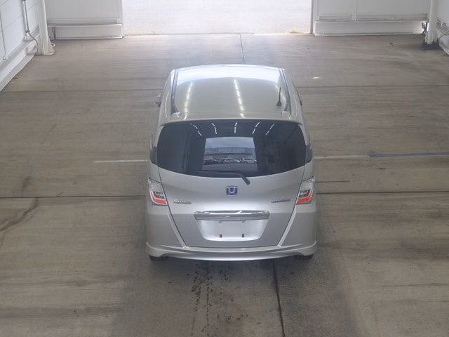 HONDA FREED SPIKE