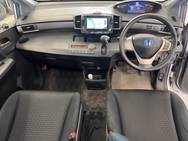 HONDA FREED SPIKE