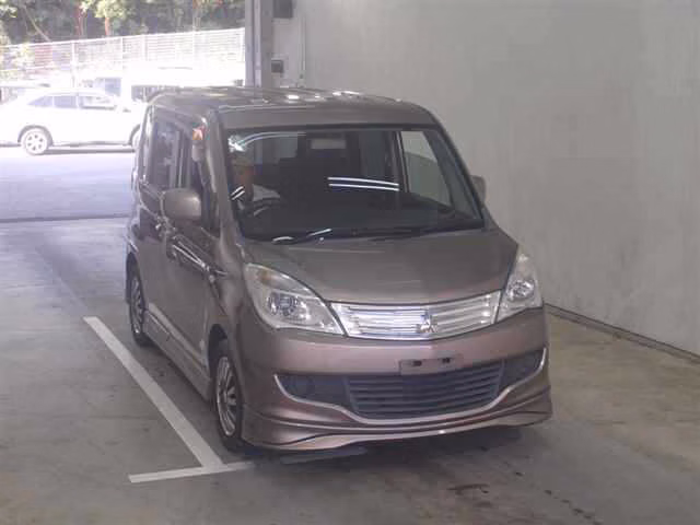 Mitsubishi Delica D:2