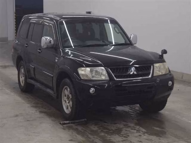 MITSUBISHI PAJERO