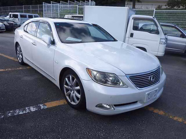 Lexus LS460