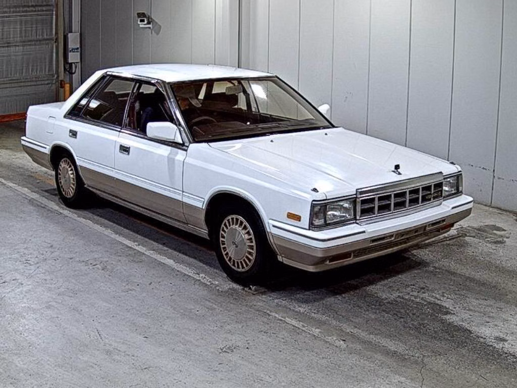 NISSAN LAUREL