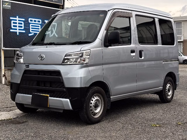 TOYOTA PIXIS VAN