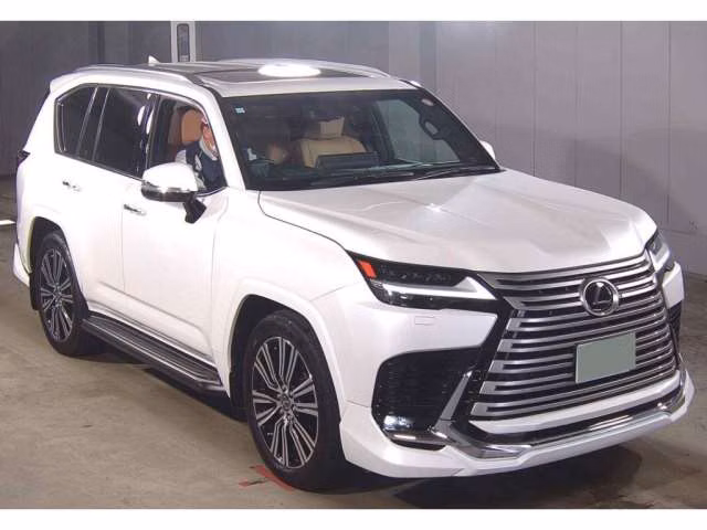 LEXUS LX600