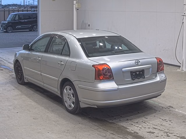 TOYOTA AVENSIS