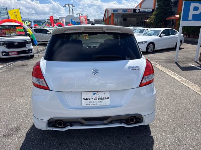 SUZUKI SWIFT