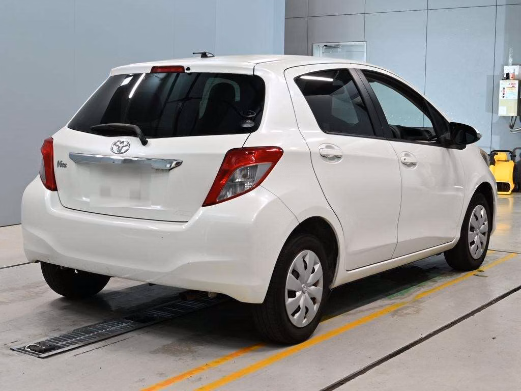 TOYOTA VITZ