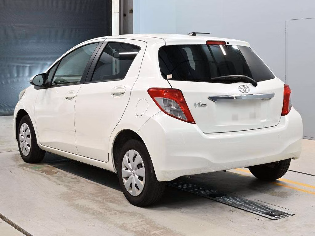 TOYOTA VITZ