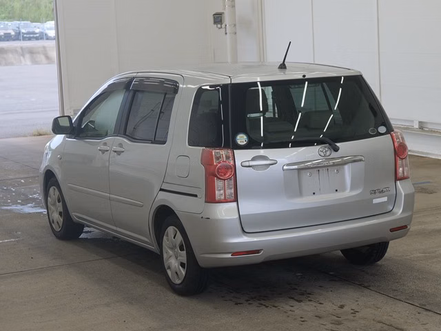 TOYOTA RAUM