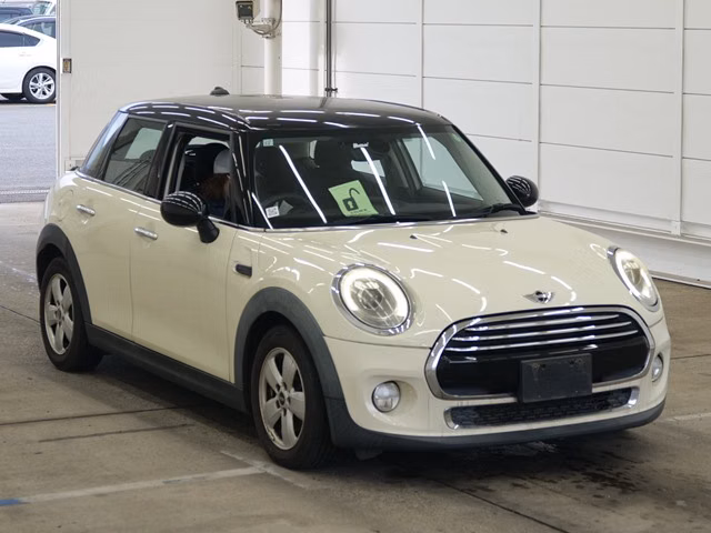 MINI HATCH