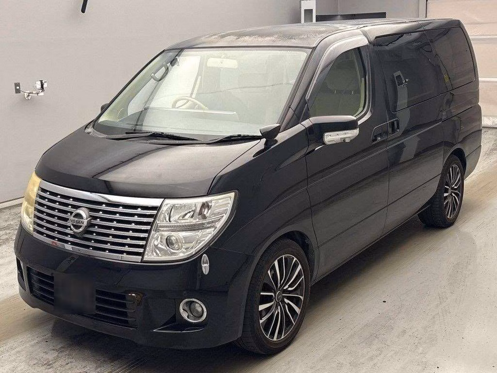 NISSAN ELGRAND