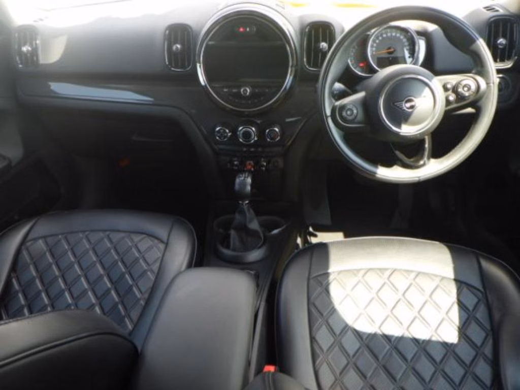 MINI CROSSOVER