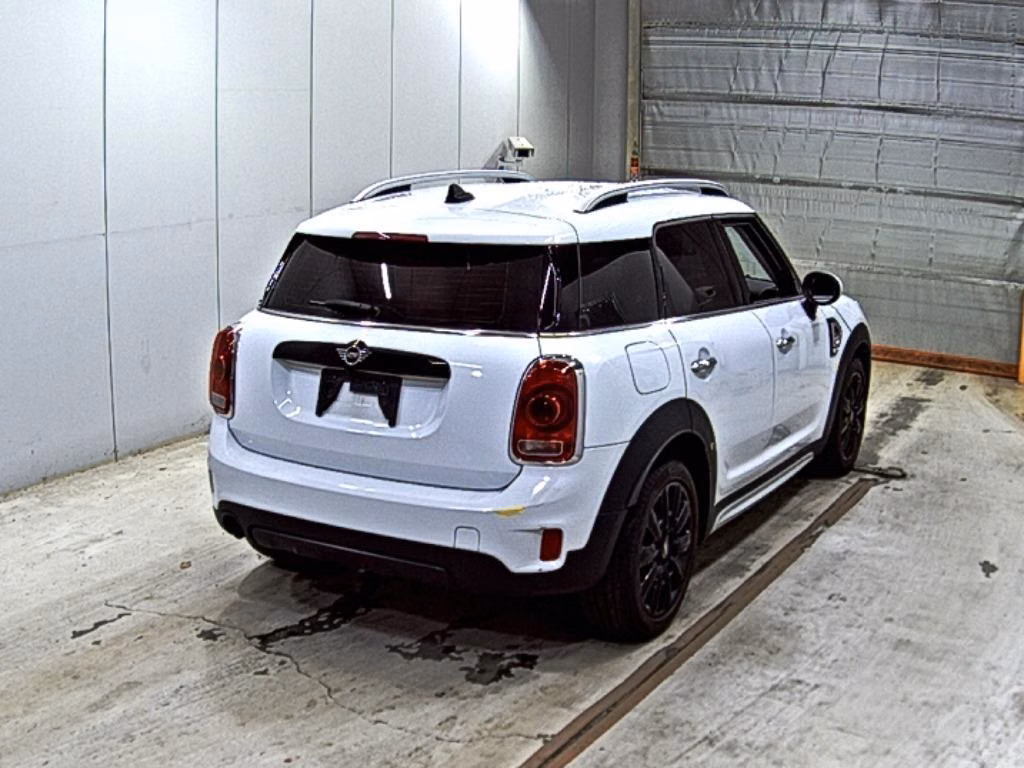 MINI CROSSOVER