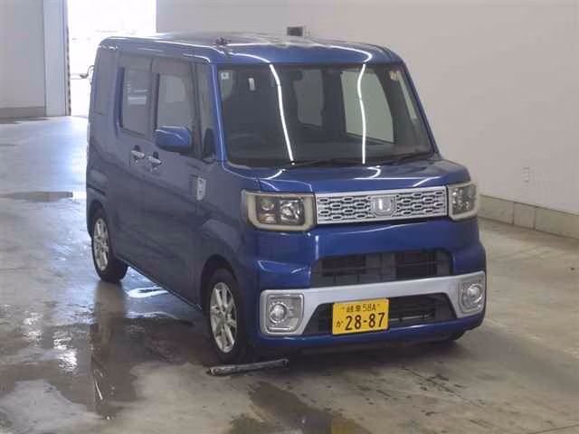 DAIHATSU WAKE