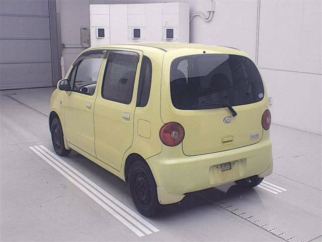 DAIHATSU MOVE LATTE
