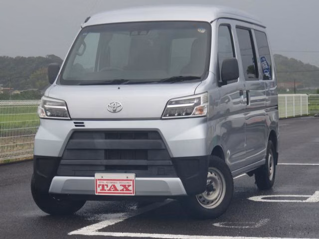 TOYOTA PIXIS VAN