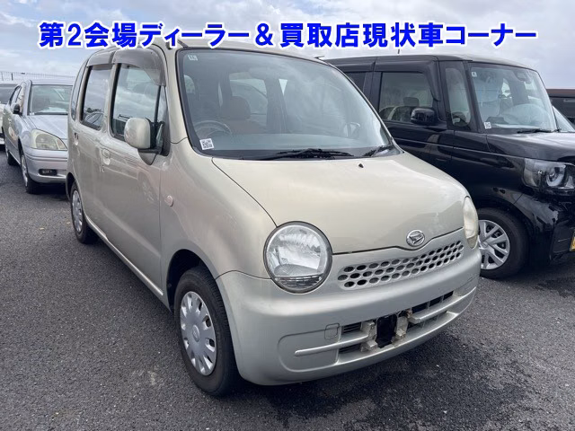 DAIHATSU MOVE LATTE