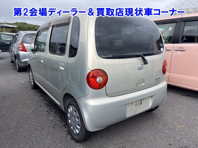 DAIHATSU MOVE LATTE