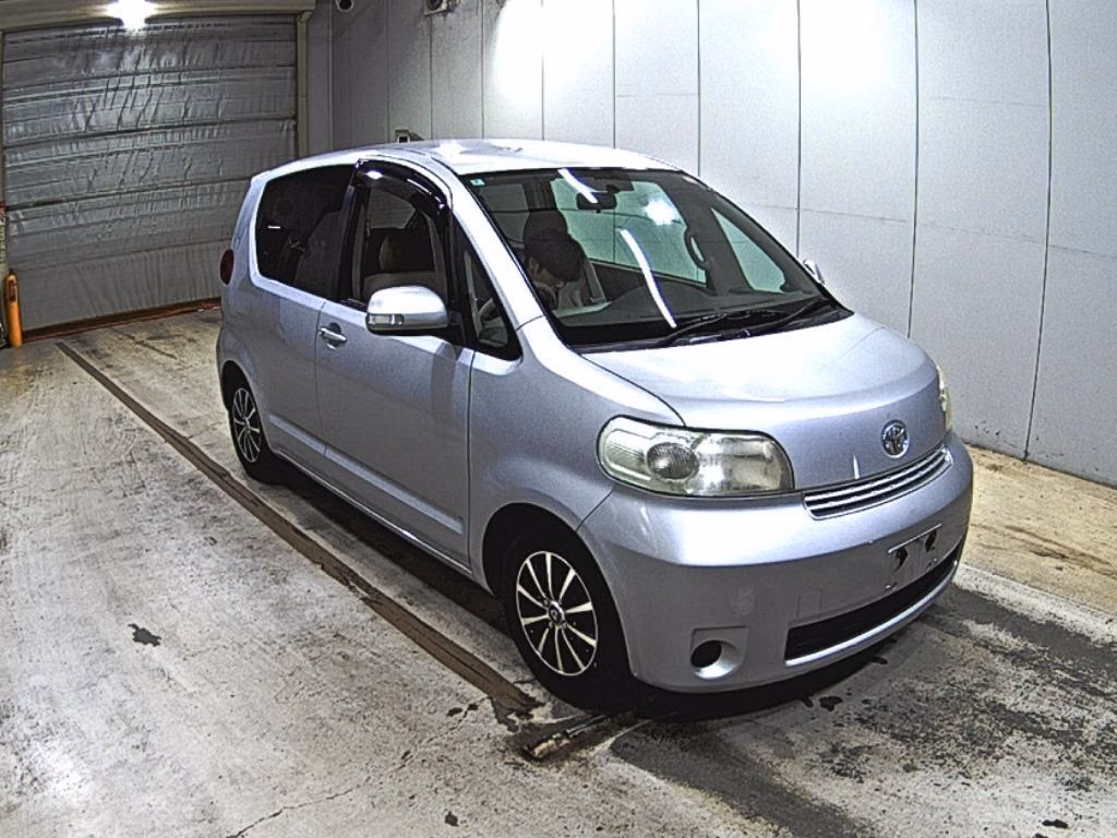 TOYOTA PORTE