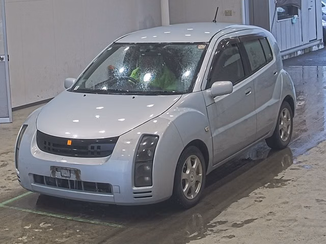 TOYOTA WILL CYPHA