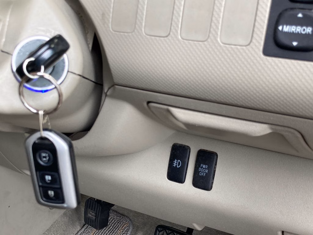 TOYOTA PORTE