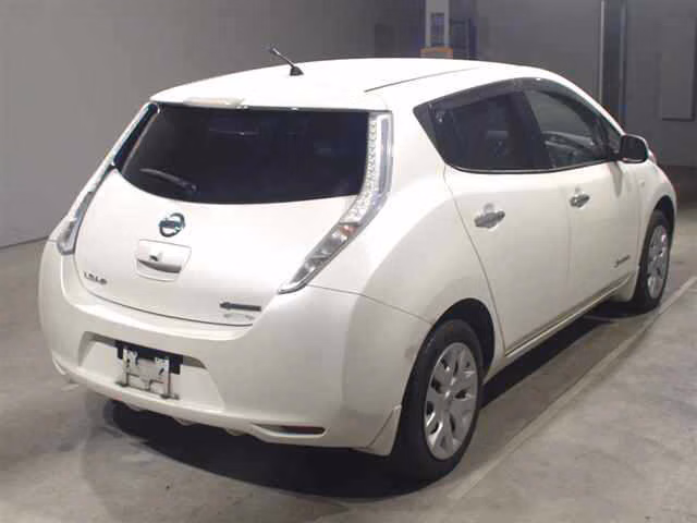 NISSAN LEAF