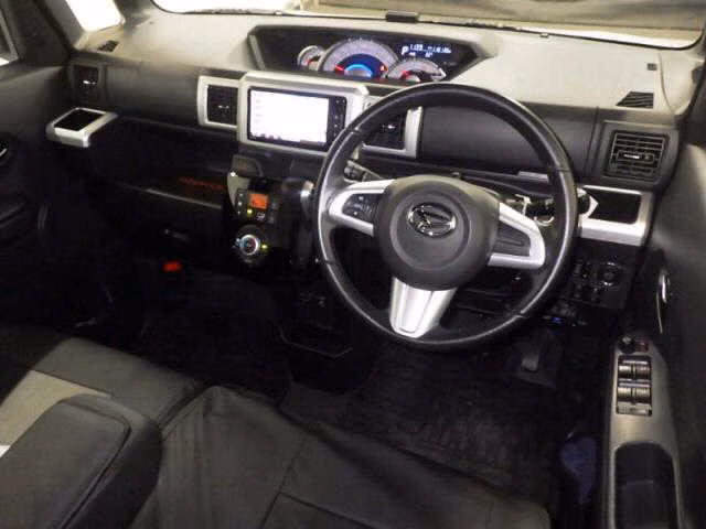 DAIHATSU WAKE