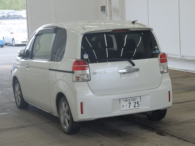 TOYOTA SPADE